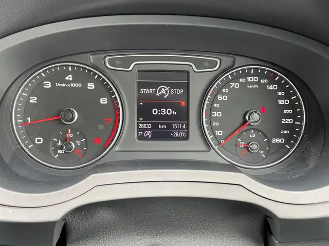 アウディ Ｑ３ 2．0 TFSI クワトロ 170PS 青森県 2014(平26)年 2.9万km 紺 /4WD/ターボ/純正HDDナビ/　(フルセグTV/DVD/Bt)/純正バックカメラ/社外前後ドラレコ/横滑り防止機能/アイドリングストップ/プッシュスタートシステム/前後バンパーソナー/前後フォグランプ/オートライトHID/シルバールーフレール/ヘットライトウオッシャー/ミラーヒーター/革巻きステア/ノブ/電格調整ミラー/ビルトインETC/W/サイドエアバッグ/ABS/スマートキー