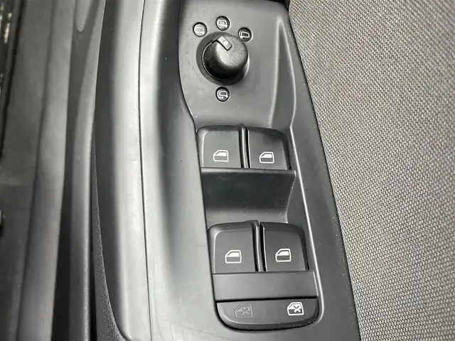 アウディ Ｑ３ 2．0 TFSI クワトロ 170PS 青森県 2014(平26)年 2.9万km 紺 /4WD/ターボ/純正HDDナビ/　(フルセグTV/DVD/Bt)/純正バックカメラ/社外前後ドラレコ/横滑り防止機能/アイドリングストップ/プッシュスタートシステム/前後バンパーソナー/前後フォグランプ/オートライトHID/シルバールーフレール/ヘットライトウオッシャー/ミラーヒーター/革巻きステア/ノブ/電格調整ミラー/ビルトインETC/W/サイドエアバッグ/ABS/スマートキー