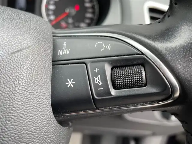 アウディ Ｑ３ 2．0 TFSI クワトロ 170PS 青森県 2014(平26)年 2.9万km 紺 /4WD/ターボ/純正HDDナビ/　(フルセグTV/DVD/Bt)/純正バックカメラ/社外前後ドラレコ/横滑り防止機能/アイドリングストップ/プッシュスタートシステム/前後バンパーソナー/前後フォグランプ/オートライトHID/シルバールーフレール/ヘットライトウオッシャー/ミラーヒーター/革巻きステア/ノブ/電格調整ミラー/ビルトインETC/W/サイドエアバッグ/ABS/スマートキー