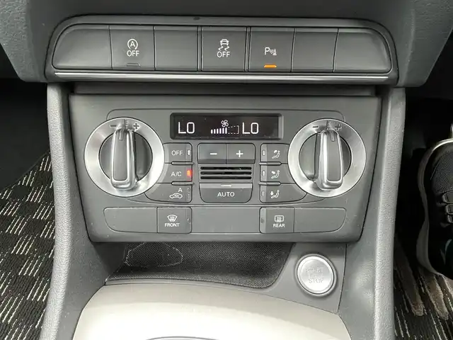 アウディ Ｑ３ 2．0 TFSI クワトロ 170PS 青森県 2014(平26)年 2.9万km 紺 /4WD/ターボ/純正HDDナビ/　(フルセグTV/DVD/Bt)/純正バックカメラ/社外前後ドラレコ/横滑り防止機能/アイドリングストップ/プッシュスタートシステム/前後バンパーソナー/前後フォグランプ/オートライトHID/シルバールーフレール/ヘットライトウオッシャー/ミラーヒーター/革巻きステア/ノブ/電格調整ミラー/ビルトインETC/W/サイドエアバッグ/ABS/スマートキー