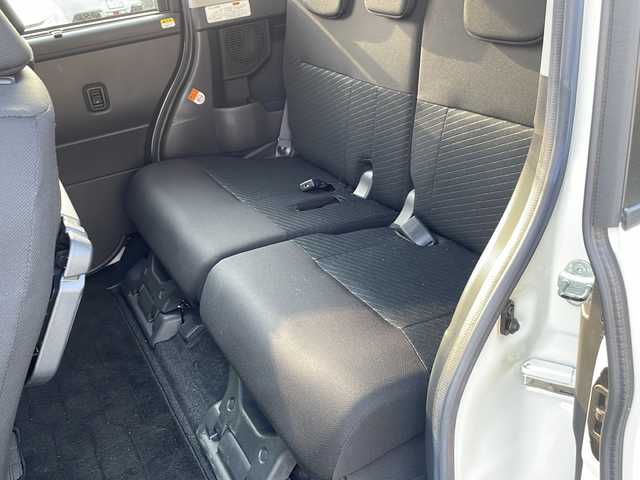 トヨタ ルーミー G－T 福岡県 2019(令1)年 3万km パールホワイトⅢ ワンオーナー/純正ナビ/（AM/FM/CD/DVD/Bluetooth/フルセグTV）/クルーズコントロール/プリクラッシュセーフティ/横滑り防止/アイドリングストップ/ヒートシーター（運転席/助手席）/パーキングアシスト/パワースライドドア（両側）/オートライト/オートマチックハイビーム/電格ミラー/純正フロアマット/スペアキー×１/保証書/取扱説明書