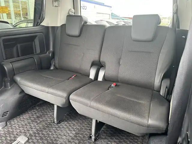 トヨタ ヴォクシー ZS 煌Z 道北・旭川 2013(平25)年 11万km ブラック (株)IDOMが運営する【じしゃロン旭川店】の自社ローン専用車両になります。こちらは現金またはオートローンご利用時の価格です。自社ローンご希望の方は別途その旨お申付け下さい/　/・純正ナビ(CD/DVD/BT/HDD/SD/フルセグ)/・バックカメラ/・ETC/・ドライブレコーダー/・ステアリングリモコン/・両側パワースライドドア/・積込スタッドレスタイヤ 社外AW 195/65R15/・プッシュスタート/・スマートキー2個/・フォグランプ/・取扱説明書
