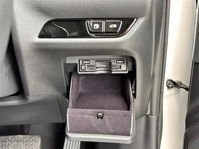 レクサス ＮＸ 250 バージョンL 宮城県 2023(令5)年 1.1万km ソニッククォーツ ムーンルーフ/デジタルインナーミラー/＝＝＝/セーフティシステムプラス/・プリクラッシュセーフティ/・レーンディパーチャーアラート/・レーントレーシングアシスト/・レーダークルーズコントロール/・ロードサインアシスト/・発進遅れ告知機能/・ドライバー異常時対応システム/・プロアクティブドライビングアシスト/・アダプティブハイビームシステム/・緊急時操舵支援/・フロントクロストラフィックアラート/・レーンチェンジアシスト/ブラインドスポットモニター/パーキングサポートブレーキ（前後方静止物/後方接近車両/後方歩行者）/カラーヘッドアップディスプレイ/14インチディスプレイオーディオプラス/・車載ナビ/・Bluetooth/パノラミックビューモニター/ビルトインETC2.0/ドライブレコーダー/AC100V/100W/ハンズフリーパワーバックドア/革シート/ステアヒーター/シートヒーター（前席/後席）/ベンチレーション（前席）/パワーシート（運転席メモリー機能付）/後席電動格納機能/3眼フルLEDヘッドランプ