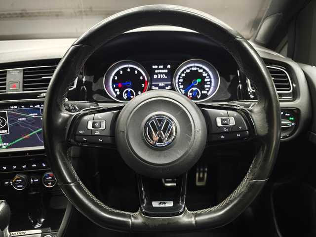 フォルクスワーゲン ゴルフ Ｒ 群馬県 2016(平28)年 6.3万km ディープブラックパールエフェクト 黒革シート/バックカメラ/TSW19インチAW/ACC/ブラインドスポットアシスト/レーンキープアシスト/純正ナビ/運転席パワーシート/前席シートヒーター/パークアシスト/ETC2.0/スマートキー