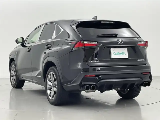 レクサス ＮＸ 300h Fスポーツ 熊本県 2014(平26)年 5.4万km ブラック サンルーフ　/純正ナビ（ＣＤ・ＤＶＤ・フルセグ・ＢＴ・ＳＤ・ＵＳＢ）/純正前方ドライブレコーダー　/全周囲カメラ　/ＥＴＣ　/レーダークルーズコントロール　/前後クリアランスソナー/ブラインドスポットモニター　/前席エアーシート　/前後シートヒーター/ステアリングヒーター/衝突軽減ブレーキ/横滑り防止/純正フロアマット/純正１８インチAW/オートライト/三眼LEDヘッドライト/フォグライト/スマートキー/プッシュスタート