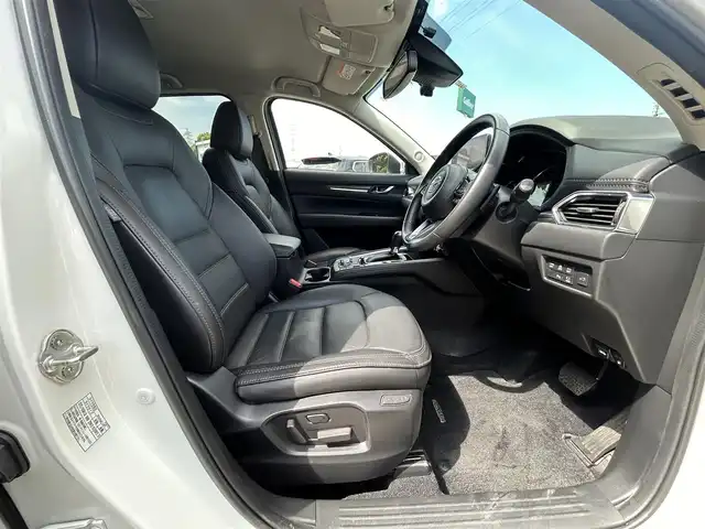 マツダ ＣＸ－５ XD Lパッケージ 大阪府 2022(令4)年 2万km スノーフレイクホワイトパールマイカ ナビ　/フルセグ　/Ｂｌｕｅｔｏｏｔｈ　/全方位カメラ　/レザーシート　/シートヒーター　/ステアリングヒーター　/レーダークルーズコントロール　/ブラインドスポットモニター　/パワーバックドア　/前後ドラレコ　/ＥＴＣ