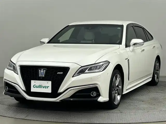 トヨタ クラウン ハイブリッド RS アドバンス Four 道央・札幌 2018(平30)年 6.6万km ホワイトパールクリスタルシャイン ・4WD/・衝突被害軽減ブレーキ/・レーンキープアシスト/・レーダークルーズコントロール/・オートハイビーム/・ブラインドスポットモニター/・メーカーナビ/【フルセグ/BT/CD/DVD】/・全方位カメラ/・シートベンチレーション/・純正エンジンスターター/・パドルシフト/・ステアリングスイッチ/・純正ドライブレコーダー/・オートブレーキホールド/・積込純正17インチAW付冬タイヤ/【215/55R17残5mm】