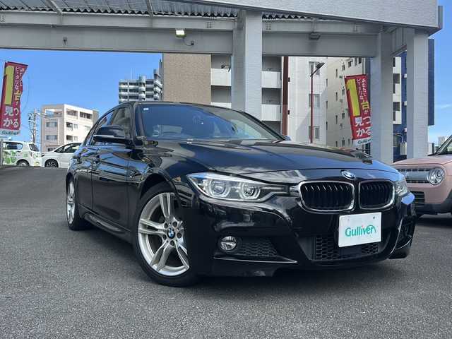 ＢＭＷ ３２０ｉ Mスポーツ 宮崎県 2017(平29)年 9.2万km サファイアブラックP 純正ＨＤＤナビ　Ｂｌｕｅｔｏｏｔｈ接続　ＣＤ再生　バックカメラ、運転席助手席パワーシート　ＥＴＣ、ＢＳＭ　前方ドライブレコーダー　純正アルミホイール１８インチ　純正フロアマット