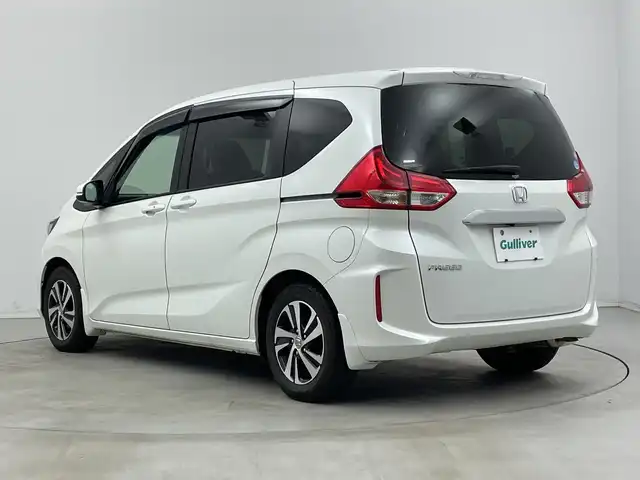 ホンダ フリード G ホンダセンシング 新潟県 2017(平29)年 2.3万km ホワイトオーキッドパール 純正ナビ/ワンセグTV/Bluetooth/CD/DVD//バックカメラ/両側パワースライドドア/3列シート/ETC/純正フロアマット/純正アルミホイール/LEDヘッドライト/プッシュスタート/スマートキー/スペアキー