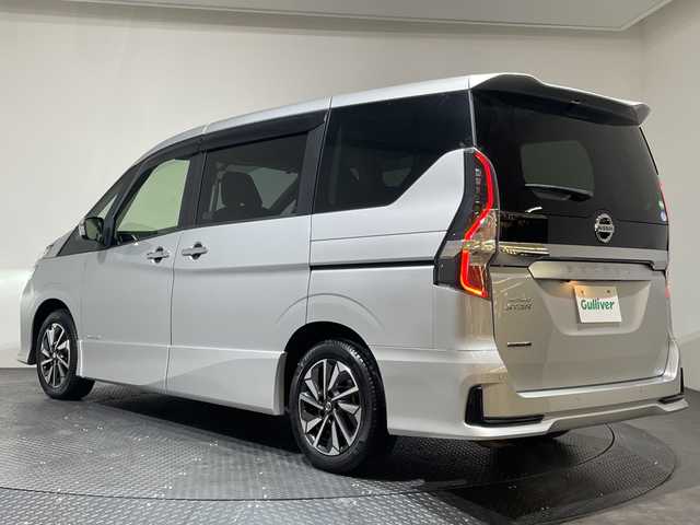 日産 セレナ ハイウェイスター V 愛媛県 2021(令3)年 3.7万km ブリリアントシルバー 純正10インチナビ/Bluetooth/フルセグ/USB/バックカメラ/プロパイロット/フリップダウンモニター/両側電動スライドドア/衝突被害軽減ブレーキ/レーンキープアシスト/前後コーナーセンサー/ブラインドスポットモニター/LEDヘッドライト/オートライト/ウォークスルー/プッシュスタート/電動格納ミラー/保証書