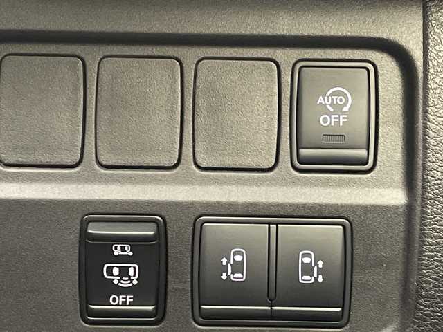 日産 セレナ ハイウェイスター V 愛媛県 2021(令3)年 3.7万km ブリリアントシルバー 純正10インチナビ/Bluetooth/フルセグ/USB/バックカメラ/プロパイロット/フリップダウンモニター/両側電動スライドドア/衝突被害軽減ブレーキ/レーンキープアシスト/前後コーナーセンサー/ブラインドスポットモニター/LEDヘッドライト/オートライト/ウォークスルー/プッシュスタート/電動格納ミラー/保証書