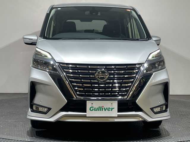 日産 セレナ ハイウェイスター V 愛媛県 2021(令3)年 3.7万km ブリリアントシルバー 純正10インチナビ/Bluetooth/フルセグ/USB/バックカメラ/プロパイロット/フリップダウンモニター/両側電動スライドドア/衝突被害軽減ブレーキ/レーンキープアシスト/前後コーナーセンサー/ブラインドスポットモニター/LEDヘッドライト/オートライト/ウォークスルー/プッシュスタート/電動格納ミラー/保証書