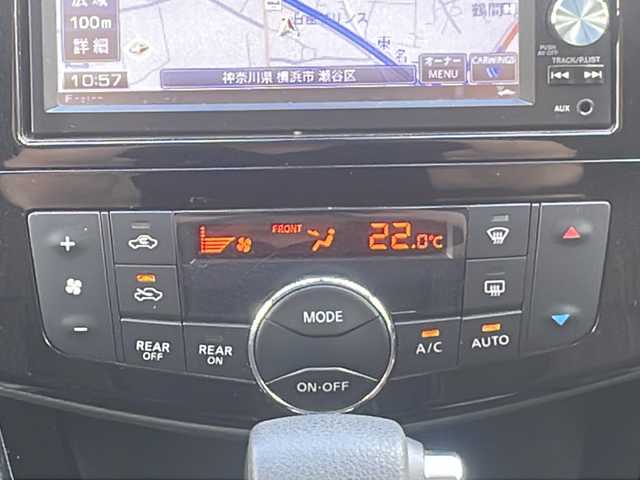 日産 セレナ ハイウェイスター Sハイブリッド 熊本県 2014(平26)年 6.2万km ダイヤモンドブラック (株)IDOMが運営する【じしゃロン熊本店】の自社ローン専用車両になります。/こちらは現金またはオートローンご利用時の価格です。自社ローンご希望の方は別途その旨お申付け下さい/純正ナビ（ＣＤ　ＤＶＤ　ＳＤ　ＴＶ　ＢＴ）　/バックカメラ　/アイドリングストップ　/両側パワースライドドア　/クルーズコントロール　/レーンキープアシスト　/ビルトインＥＴＣ　/Ｗエアバッグ　/プッシュスタート/フリップダウンモニター