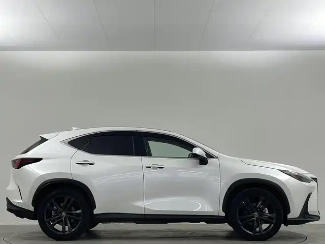 レクサス ＮＸ 350h バージョンL 埼玉県 2023(令5)年 1.5万km ソニッククォーツ サンルーフ　マークレビンソン　アラウンドビューモニター　ＢＳＭ　ヘッドアップディスプレイ　デジタルインナーミラー　純正ナビ　電動リアゲート　温シート　冷シート　１００Ｖ電源 電動格納シート ETC