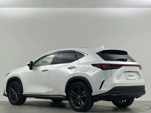 レクサス ＮＸ 350h バージョンL 埼玉県 2023(令5)年 1.5万km ソニッククォーツ サンルーフ　マークレビンソン　アラウンドビューモニター　ＢＳＭ　ヘッドアップディスプレイ　デジタルインナーミラー　純正ナビ　電動リアゲート　温シート　冷シート　１００Ｖ電源 電動格納シート ETC