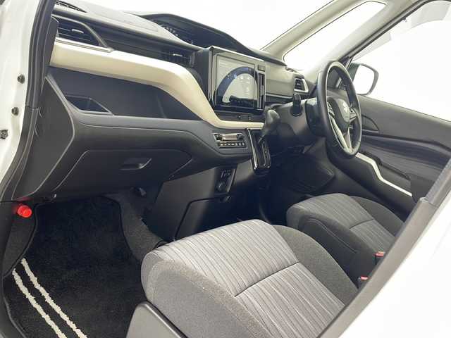 スズキ ソリオ HV MZ 沖縄県 2021(令3)年 1.7万km ピュアホワイトP 純正9インチナビ　/フルセグＴＶ　/DVD/Ｂｌｕｅｔｏｏｔｈ　/ＵＳＢ入力端子　/ＥＴＣ　/全方位モニター　/両側パワースライドドア　/クルーズコントロール　/シートヒーター　/オートライト　/ＬＥＤヘッドライト/電格ミラー　/コーナーセンサー　/スマートキー/プッシュスタート/純正フロアマット/純正15インチアルミホイール