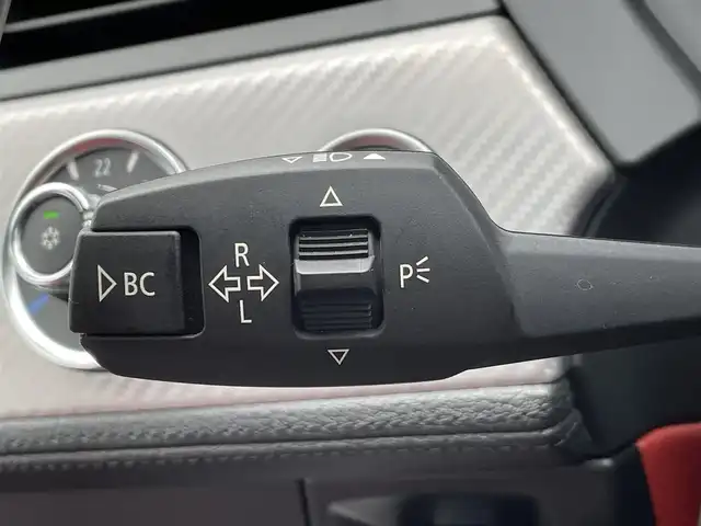 ＢＭＷ Ｚ４ sDrive20i 静岡県 2012(平24)年 1.8万km 黒 電動オープン/レッドレザー/Mスポーツパッケージ/・Mスポーツエアサスペンション/・スポーツレザーステアリングホイール/・アンソラジットルーフライニング/・Mライトアロイホイールスタースポークスタイリング/・スポーツシート/・アルミニウムカーボンインテリアトリム/・ドアシルプレート/・Mフットレスト/シートヒーター/純正ナビ/(FM/AM/AUX/CD/DVD)/ESC/HIDライト/純正18インチアルミホイール/純正フロアマット/オートライト/ETC/保証書/取扱説明書