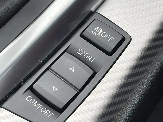 ＢＭＷ Ｚ４ sDrive20i 静岡県 2012(平24)年 1.8万km 黒 電動オープン/レッドレザー/Mスポーツパッケージ/・Mスポーツエアサスペンション/・スポーツレザーステアリングホイール/・アンソラジットルーフライニング/・Mライトアロイホイールスタースポークスタイリング/・スポーツシート/・アルミニウムカーボンインテリアトリム/・ドアシルプレート/・Mフットレスト/シートヒーター/純正ナビ/(FM/AM/AUX/CD/DVD)/ESC/HIDライト/純正18インチアルミホイール/純正フロアマット/オートライト/ETC/保証書/取扱説明書