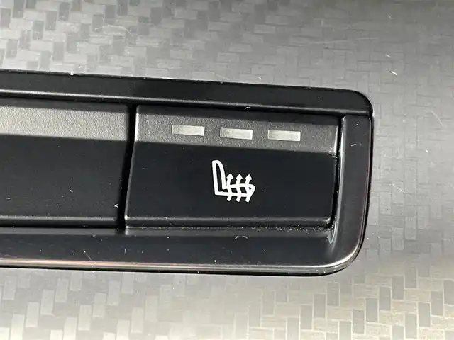 ＢＭＷ Ｚ４ sDrive20i 静岡県 2012(平24)年 1.8万km 黒 電動オープン/レッドレザー/Mスポーツパッケージ/・Mスポーツエアサスペンション/・スポーツレザーステアリングホイール/・アンソラジットルーフライニング/・Mライトアロイホイールスタースポークスタイリング/・スポーツシート/・アルミニウムカーボンインテリアトリム/・ドアシルプレート/・Mフットレスト/シートヒーター/純正ナビ/(FM/AM/AUX/CD/DVD)/ESC/HIDライト/純正18インチアルミホイール/純正フロアマット/オートライト/ETC/保証書/取扱説明書