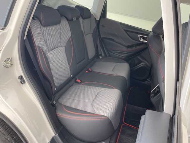 スバル フォレスター X－ブレイク 愛知県 2018(平30)年 5.6万km クリスタルホワイトP アイサイト/SDナビ/レーダークルーズコントロール/シートヒーター/バックカメラ/コーナーセンサー/純正アルミホイール/ルーフレール/４WD/LEDヘッドライト/パドルシフト/ステアリングヒーター/レーンキープアシスト/衝突軽減システム/フルセグ/CD DVD/Bluetooth/ステアリングスイッチ/スマートキー/プッシュスタート