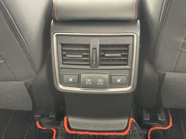 スバル フォレスター X－ブレイク 愛知県 2018(平30)年 5.6万km クリスタルホワイトP アイサイト/SDナビ/レーダークルーズコントロール/シートヒーター/バックカメラ/コーナーセンサー/純正アルミホイール/ルーフレール/４WD/LEDヘッドライト/パドルシフト/ステアリングヒーター/レーンキープアシスト/衝突軽減システム/フルセグ/CD DVD/Bluetooth/ステアリングスイッチ/スマートキー/プッシュスタート