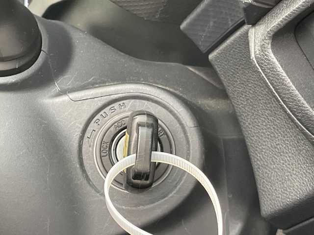 スバル フォレスター X－ブレイク 愛知県 2018(平30)年 5.6万km クリスタルホワイトP アイサイト/SDナビ/レーダークルーズコントロール/シートヒーター/バックカメラ/コーナーセンサー/純正アルミホイール/ルーフレール/４WD/LEDヘッドライト/パドルシフト/ステアリングヒーター/レーンキープアシスト/衝突軽減システム/フルセグ/CD DVD/Bluetooth/ステアリングスイッチ/スマートキー/プッシュスタート