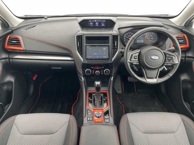 スバル フォレスター X－ブレイク 愛知県 2018(平30)年 5.6万km クリスタルホワイトP アイサイト/SDナビ/レーダークルーズコントロール/シートヒーター/バックカメラ/コーナーセンサー/純正アルミホイール/ルーフレール/４WD/LEDヘッドライト/パドルシフト/ステアリングヒーター/レーンキープアシスト/衝突軽減システム/フルセグ/CD DVD/Bluetooth/ステアリングスイッチ/スマートキー/プッシュスタート