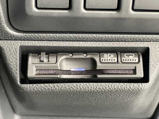 スバル フォレスター X－ブレイク 愛知県 2018(平30)年 5.6万km クリスタルホワイトP アイサイト/SDナビ/レーダークルーズコントロール/シートヒーター/バックカメラ/コーナーセンサー/純正アルミホイール/ルーフレール/４WD/LEDヘッドライト/パドルシフト/ステアリングヒーター/レーンキープアシスト/衝突軽減システム/フルセグ/CD DVD/Bluetooth/ステアリングスイッチ/スマートキー/プッシュスタート