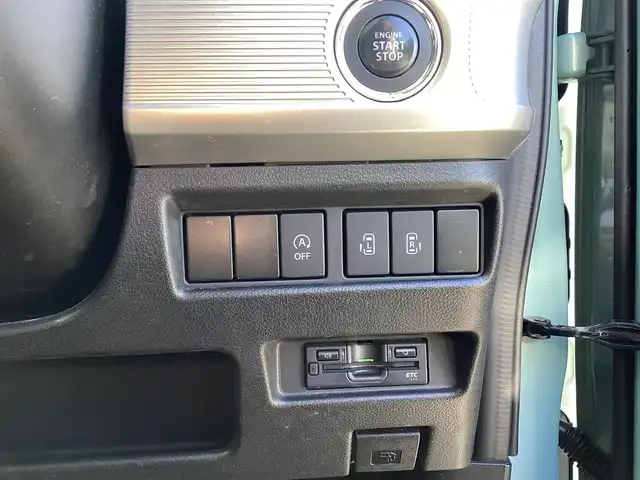 スズキ スペーシア ギア HYBRID XZ 奈良県 2022(令4)年 4.5万km オフブルーメタリック/ガンメタリック2トーンルーフ 純正８インチメモリーナビ(フルセグ・DVD・BT)/クルーズコントロール/プッシュスタート/ビルトインETC/スマートキー２個/シートヒーター/両側パワースライドドア/純正１４インチアルミ