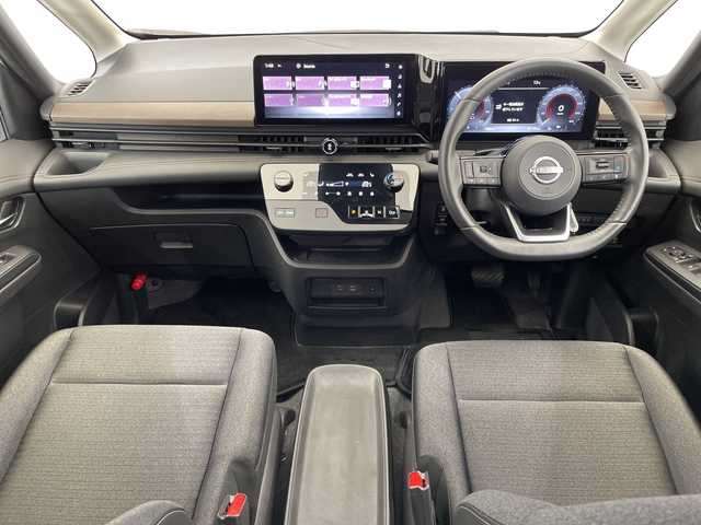 日産 セレナ e－パワー ハイウェイスター V 栃木県 2023(令5)年 0.8万km プリズムホワイト 純正ディスプレイオーディオ/（フルセグ/Bluetooth/USB）　/禁煙車　/プロパイロット　/オートマチックハイビーム　/ブラインドスポットモニター　/前後コーナーセンサー　/ビルトインＥＴＣ２．０　/両側パワースライドドア　/デジタルインナーミラー/後席モニター/アラウンドビューモニター/ビルトインETC2.0/LEDヘッドライト/ドラレコ/100V電源/フォグランプ/スマートキー/プッシュスタート/ステアリングスイッチ/革巻きステアリング/電動格納ミラー/純正アルミホイール/純正フロアマット