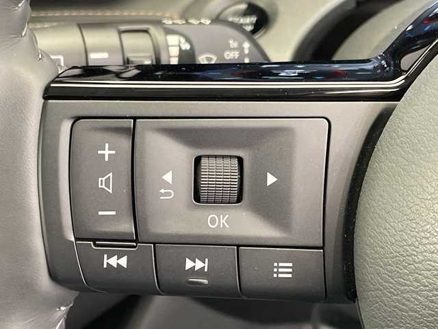 日産 セレナ e－パワー ハイウェイスター V 栃木県 2023(令5)年 0.8万km プリズムホワイト 純正ディスプレイオーディオ/（フルセグ/Bluetooth/USB）　/禁煙車　/プロパイロット　/オートマチックハイビーム　/ブラインドスポットモニター　/前後コーナーセンサー　/ビルトインＥＴＣ２．０　/両側パワースライドドア　/デジタルインナーミラー/後席モニター/アラウンドビューモニター/ビルトインETC2.0/LEDヘッドライト/ドラレコ/100V電源/フォグランプ/スマートキー/プッシュスタート/ステアリングスイッチ/革巻きステアリング/電動格納ミラー/純正アルミホイール/純正フロアマット