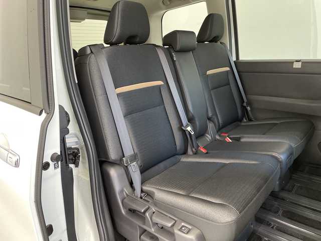 日産 セレナ e－パワー ハイウェイスター V 栃木県 2023(令5)年 0.8万km プリズムホワイト 純正ディスプレイオーディオ/（フルセグ/Bluetooth/USB）　/禁煙車　/プロパイロット　/オートマチックハイビーム　/ブラインドスポットモニター　/前後コーナーセンサー　/ビルトインＥＴＣ２．０　/両側パワースライドドア　/デジタルインナーミラー/後席モニター/アラウンドビューモニター/ビルトインETC2.0/LEDヘッドライト/ドラレコ/100V電源/フォグランプ/スマートキー/プッシュスタート/ステアリングスイッチ/革巻きステアリング/電動格納ミラー/純正アルミホイール/純正フロアマット