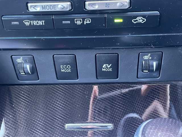 トヨタ カムリ ハイブリット レザーパッケージ 鳥取県 2013(平25)年 9.2万km アティチュードブラックマイカ (株)IDOMが運営する【じしゃロン鳥取店】の自社ローン対象車両になります。こちらは現金ご利用時の価格です。自社ローンご希望の方は別途その旨お申付け下さい。/純正ナビ（NHZD-W62G）/・フルセグTV/・AM/FM/・CD/DVD/・Bluetooth接続/スマートキー/プッシュスタート/クルーズコントロール/前席パワーシート/前席シートヒーター/バックカメラ/ETC