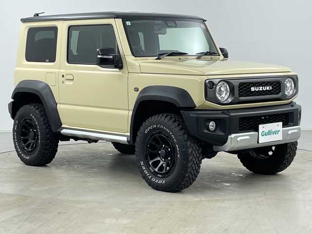スズキ ジムニー シエラ JC 道央・札幌 2021(令3)年 4.2万km シフォンアイボリーメタリックブラック2トーンルーフ ・4WD/・純正8インチナビ&CD&DVD&BT&SD/・バック/フロントカメラ/・スズキセーフティサポート/・クルーズコントロール/・前席シートヒーター/・革調シートカバー/・社外360°ドライブレコーダー/・ステアリングスイッチ/・リフトアップ/・柿本改マフラー/・純正オプショングリル/・サイドアンダーガニッシュ/・純正フロアマット/・LEDヘッドライト/・オートライト/・モーターファームテールランプ/・モーターファーム16インチAW/・TOYOオープンカントリーM/T16インチタイヤ/・スマートキー/・スペアキー