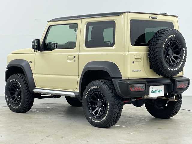 スズキ ジムニー シエラ JC 道央・札幌 2021(令3)年 4.2万km シフォンアイボリーメタリックブラック2トーンルーフ ・4WD/・純正8インチナビ&CD&DVD&BT&SD/・バック/フロントカメラ/・スズキセーフティサポート/・クルーズコントロール/・前席シートヒーター/・革調シートカバー/・社外360°ドライブレコーダー/・ステアリングスイッチ/・リフトアップ/・柿本改マフラー/・純正オプショングリル/・サイドアンダーガニッシュ/・純正フロアマット/・LEDヘッドライト/・オートライト/・モーターファームテールランプ/・モーターファーム16インチAW/・TOYOオープンカントリーM/T16インチタイヤ/・スマートキー/・スペアキー