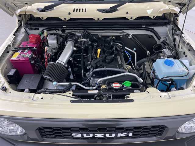 スズキ ジムニー シエラ JC 道央・札幌 2021(令3)年 4.2万km シフォンアイボリーメタリックブラック2トーンルーフ ・4WD/・純正8インチナビ&CD&DVD&BT&SD/・バック/フロントカメラ/・スズキセーフティサポート/・クルーズコントロール/・前席シートヒーター/・革調シートカバー/・社外360°ドライブレコーダー/・ステアリングスイッチ/・リフトアップ/・柿本改マフラー/・純正オプショングリル/・サイドアンダーガニッシュ/・純正フロアマット/・LEDヘッドライト/・オートライト/・モーターファームテールランプ/・モーターファーム16インチAW/・TOYOオープンカントリーM/T16インチタイヤ/・スマートキー/・スペアキー