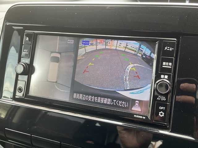 日産 セレナ ハイウェイスター V 広島県 2021(令3)年 2.1万km ダイヤモンドブラック 禁煙/セーフティパックA/エマージェンシーブレーキ/車線逸脱警報/ハイビームアシスト/道路標識認識/BSW/プロパイロット/両側パワースライドドア/純正ナビ【MJ320D-W】/・フルセグ/CD/DVD/SD/Bluetooth/アラウンドビューモニター/インテリジェントルームミラー/革巻きステアリング/ステアリングスイッチ/オートライト/スマートキー/プッシュスタート/電動パーキングブレーキ/オートホールド/LEDヘッドライト/フォグランプ/ETC/純正フロアマット/純正ドアバイザー/アイドリングストップ/オートデュアルエアコン、リヤヒーターダクト/純正１６インチアルミホイール/取説/保証書