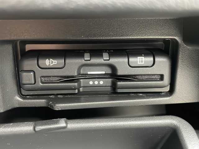 日産 セレナ ハイウェイスター V 広島県 2021(令3)年 2.1万km ダイヤモンドブラック 禁煙/セーフティパックA/エマージェンシーブレーキ/車線逸脱警報/ハイビームアシスト/道路標識認識/BSW/プロパイロット/両側パワースライドドア/純正ナビ【MJ320D-W】/・フルセグ/CD/DVD/SD/Bluetooth/アラウンドビューモニター/インテリジェントルームミラー/革巻きステアリング/ステアリングスイッチ/オートライト/スマートキー/プッシュスタート/電動パーキングブレーキ/オートホールド/LEDヘッドライト/フォグランプ/ETC/純正フロアマット/純正ドアバイザー/アイドリングストップ/オートデュアルエアコン、リヤヒーターダクト/純正１６インチアルミホイール/取説/保証書