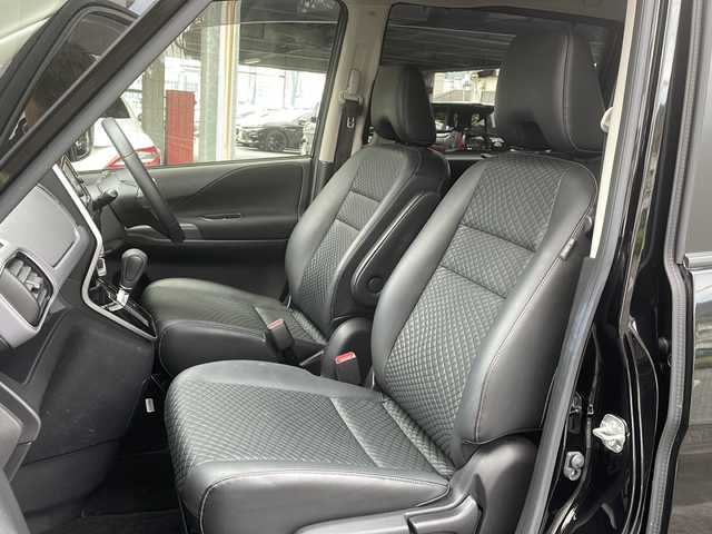 日産 セレナ ハイウェイスター V 広島県 2021(令3)年 2.1万km ダイヤモンドブラック 禁煙/セーフティパックA/エマージェンシーブレーキ/車線逸脱警報/ハイビームアシスト/道路標識認識/BSW/プロパイロット/両側パワースライドドア/純正ナビ【MJ320D-W】/・フルセグ/CD/DVD/SD/Bluetooth/アラウンドビューモニター/インテリジェントルームミラー/革巻きステアリング/ステアリングスイッチ/オートライト/スマートキー/プッシュスタート/電動パーキングブレーキ/オートホールド/LEDヘッドライト/フォグランプ/ETC/純正フロアマット/純正ドアバイザー/アイドリングストップ/オートデュアルエアコン、リヤヒーターダクト/純正１６インチアルミホイール/取説/保証書