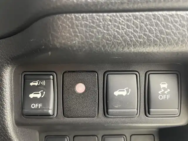 日産 エクストレイル 20Xtt エマージェンシーブレーキ 富山県 2017(平29)年 4.4万km ブリリアントホワイトパール ４WD/純正ナビ（CD　DVD　bluetooth）/フルセグTV/全周囲カメラ/前後コーナーセンサー/ビルトインETC/合皮革シート/前席シートヒーター/パワーバックドア（スマート）/エマージェンシーブレーキ/車線逸脱警報/後側方車両検知警報/クルーズコントロール/オートライト/LEDヘッドライト/フォグ/スマートキー/プッシュスタート/横滑防止装置/純正マット・バイザー