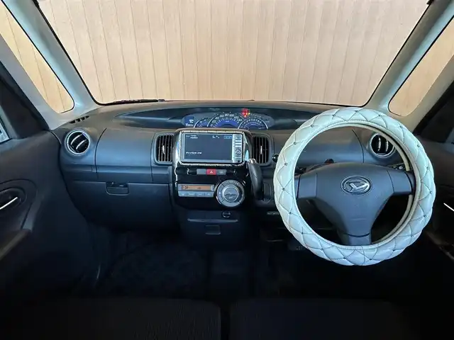 ダイハツ タント Gスペシャル 愛知県 2013(平25)年 15.4万km ブラックマイカメタリック 登録時走行距離153653キロ/純正７インチナビ/(BT接続/AMFMラジオ/CD/DVD)/片側パワースライドドア/ワンオーナー/アイドリングストップ/バックカメラ/スペアキー/純正フロアマット/純正ドアバイザー/14インチアルミホイール/フロントフォグランプ/ウインカーミラー/取扱説明書/保証書