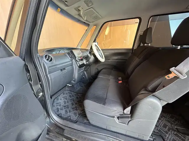 ダイハツ タント Gスペシャル 愛知県 2013(平25)年 15.4万km ブラックマイカメタリック 登録時走行距離153653キロ/純正７インチナビ/(BT接続/AMFMラジオ/CD/DVD)/片側パワースライドドア/ワンオーナー/アイドリングストップ/バックカメラ/スペアキー/純正フロアマット/純正ドアバイザー/14インチアルミホイール/フロントフォグランプ/ウインカーミラー/取扱説明書/保証書