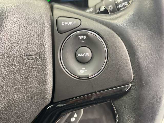 ホンダ ヴェゼル ハイブリッド 栃木県 2016(平28)年 4万km ホワイトオーキッドパール 社外グリル/純正ナビ(VXM-174VFXi)/(フルセグTV・Bluetooth・CD・DVD・USB)/バックカメラ/クルーズコントロール/ドライブレコーダー/ハーフレザーシート/前席シートヒーター/パドルシフト/電動パーキングブレーキ/オートホールド/電動格納ミラー/ドアバイザー/LEDヘッドライト/オートライト/フロントフォグランプ/プッシュスタート/スマートキー