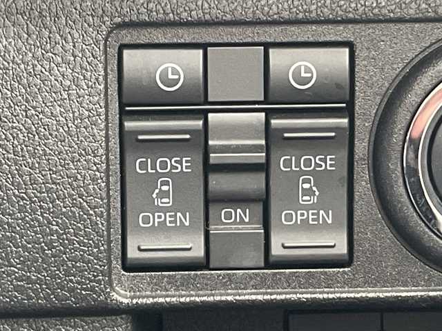 ダイハツ ムーヴ キャンバス ストライプス G 道北・旭川 2023(令5)年 1.9万km シャイニングホワイトパール/レイクブルーメタリック /４WD//禁煙車//社外ナビ/CD/DVD/SD/BT/USB/TV//バックカメラ//両側パワースライドドア//前席シートヒーター//前方ドライブレコーダー//ETC//アイドリングストップ//ホっとカップホルダー//オートエアコン//スマートアシスト/衝突回避支援/誤発進抑制機能/車線逸脱警報機能/ふらつき警報機能/先行車発進お知らせ機能/標識認識機能/アダプティブクルーズコントロール//ステアリングスイッチ//オートライト//LEDヘッドライト//LEDフォグランプ//電動格納ミラー//スマートキー//スペアキー//プッシュスタート