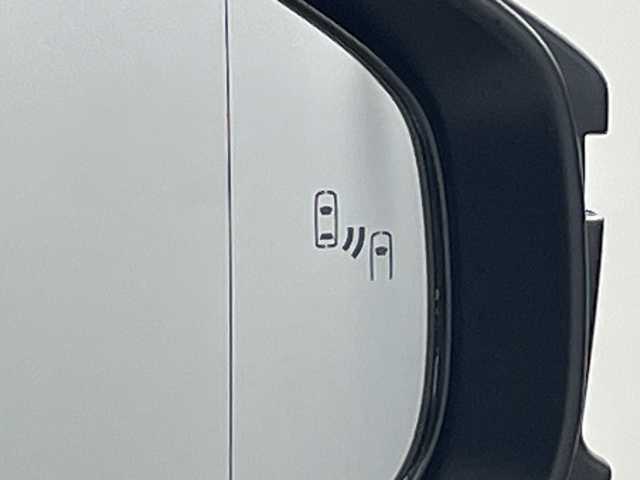 トヨタ プリウス Z 愛知県 2023(令5)年 4.5万km プラチナホワイトパールマイカ 禁煙車/ワンオーナー/純正12.3インチナビ/（AM/FM/Bluetooth/USB/フルセグTV）/全方位カメラ/AC100V電源/ワイヤレス充電/トヨタセーフティセンス/・プリクラッシュセーフティ/・レーントレーシングアシスト/・レーンディパーチャーアラート/・レーダークルーズコントロール/・オートマチックハイビーム/・ロードサインアシスト/・フロントクロストラフィックアラート/・レーンチェンジアシスト/・ブラインドスポットモニター/パーキングアシスト/デジタルインナーミラー/ETC2.0/ドライブレコーダー（ナビ内蔵）/シートヒーター/シートベンチレーション/ステアリングヒーター/パワーバックドア/純正19インチアルミホイール/スマートキー/プッシュスタート/LEDヘッドライト/オートライト/純正フロアマット/横滑り防止装置/オートホールド/電子パーキングブレーキ/電動格納ミラー