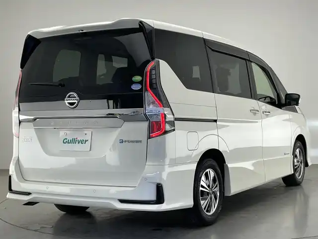 日産 セレナ e－パワー ハイウェイスター V 愛知県 2021(令3)年 1.1万km ブリリアントホワイトパール 純正１０型ナビ　ＴＶ　全方位カメラ　プロパイロット　セーフティパックＡ　デジタルインナーミラー　前後ドラレコ　ハンズフリ両側パワースライドドア　エマージェンシーブレーキ　衝突軽減装置　追従クルコン　ＢＳＭ　コーナーセンサー　ＬＥＤライト　オートライト　フォグランプ　禁煙