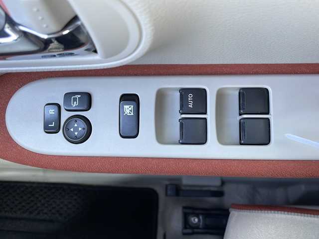 スズキ ラパン S セレクション 山口県 2018(平30)年 6.9万km サニーイエローM 社外ナビ【AVN-R8】/フルセグテレビ/Bluetooth/バックカメラ/シートヒーター【運転席・助手席】/ETC/純正フロアマット/純正LEDヘッドライト/ベンチシート/スマートキー/プッシュスタート/エアバッグ（運転席・助手席）/衝突被害軽減システム