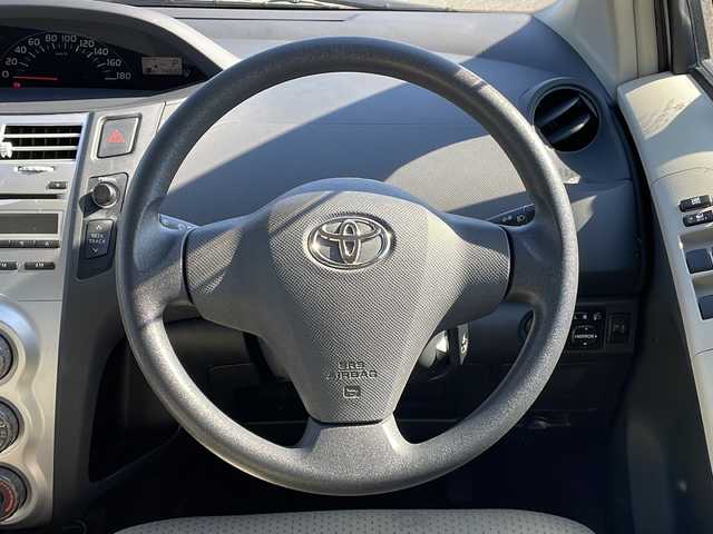 トヨタ ヴィッツ F 新潟県 2006(平18)年 7.5万km ローズメタリックオパール 4WD/CD/スマートキー/プッシュスタート/社外14インチアルミホイール