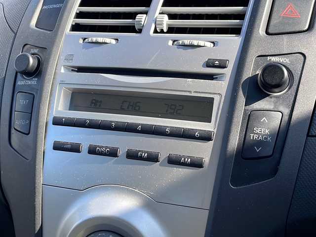 トヨタ ヴィッツ F 新潟県 2006(平18)年 7.5万km ローズメタリックオパール 4WD/CD/スマートキー/プッシュスタート/社外14インチアルミホイール