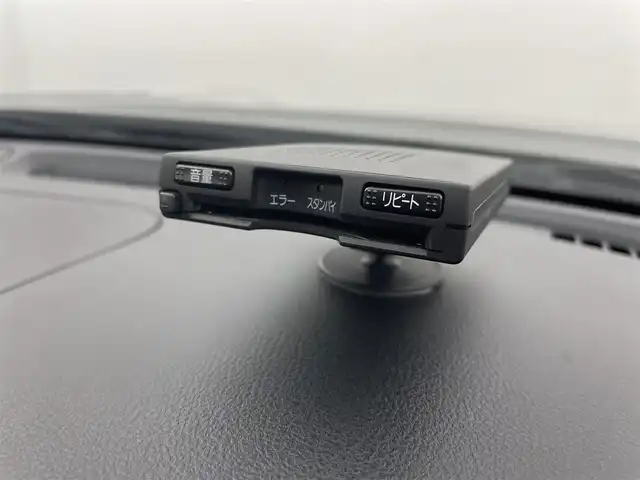 日産 ジューク 15RX タイプV 富山県 2012(平24)年 3.7万km ダークメタルグレー 純正ナビ（AM/FM/DVD/BT/フルセグ）/バックカメラ/ドライブレコーダー/純正フロアマット/オートハロゲンライト/フォグライト/ドアバイザー/革巻きステアリング/電動格納ミラー/プッシュスタート/スマートキー/スペアキー